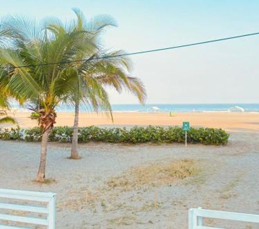 Apartamento Frente a la Playa Morros 922