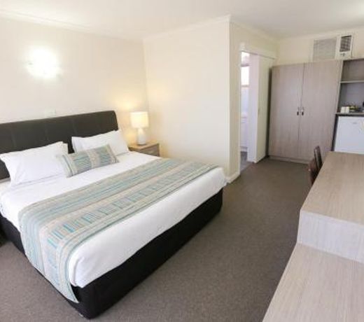 Seven Pines Motor Inn