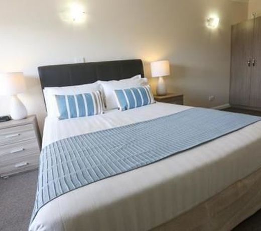 Seven Pines Motor Inn