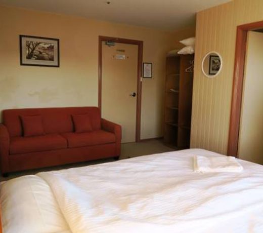 Sundeck Hotel