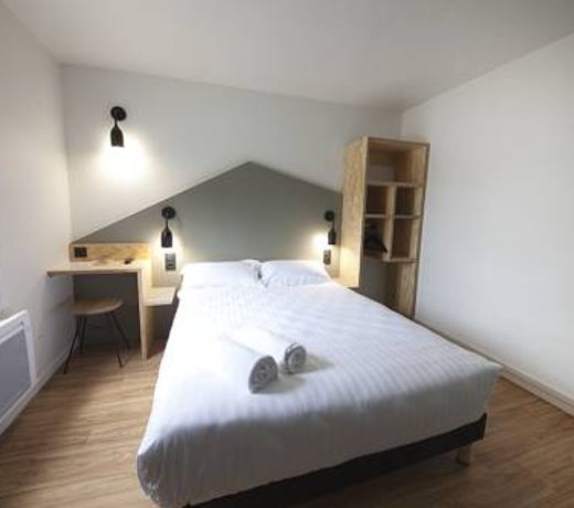 Brit Hotel Essentiel Arverne - Clermont-Ferrand Sud