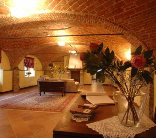 Modern Mansion in Nizza Monferrato with Swimming Pool