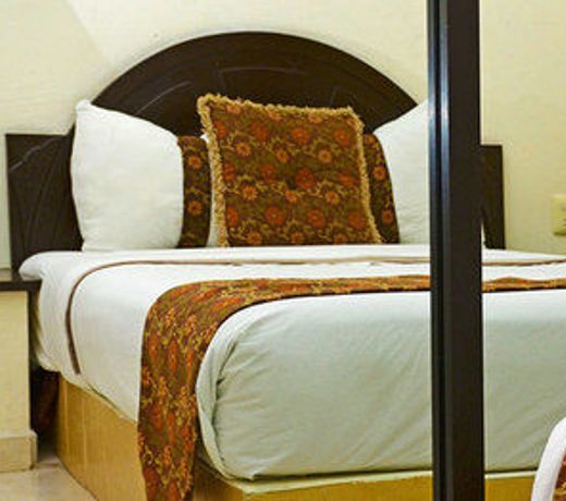 Hotel Esmeralda's