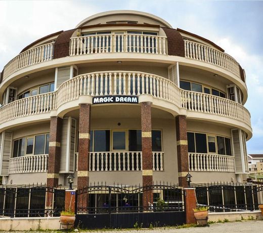 Magic Dream Park Resort Hotel