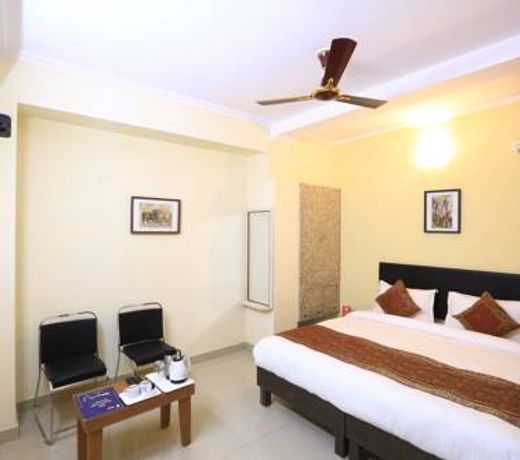 OYO 8448 Hotel Shyamal