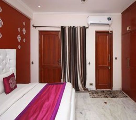 OYO 8430 Absin Hospitality