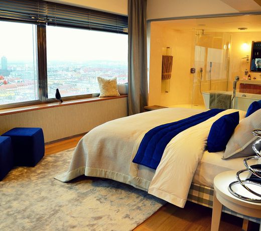 One Room Hotel