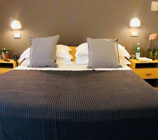 Hotel Aplo