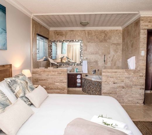 Jeffreys Bay Beach Accommodation