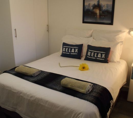 Inn Da Mood Guesthouse CAPE TOWN