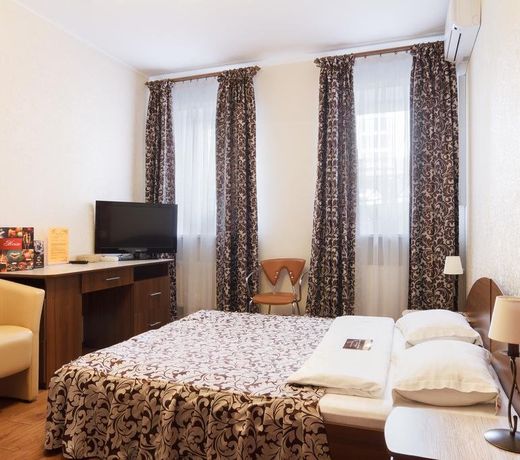 COMPLIMENTE GUEST HOUSE