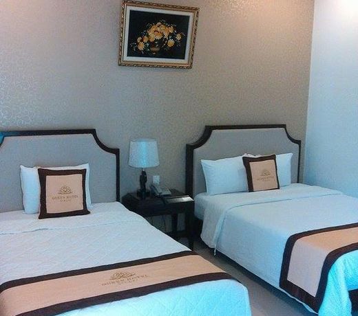 Queen Hotel
