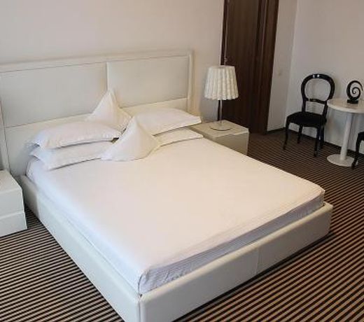 Alex&George Boutique Hotel