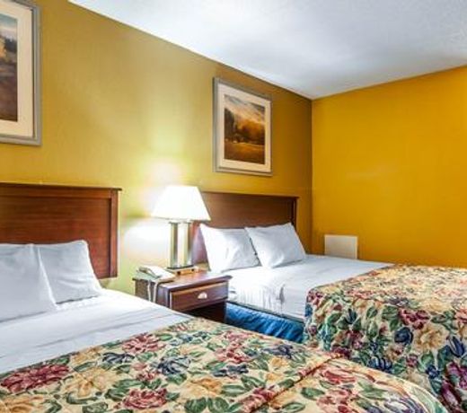 Days Inn by Wyndham Calhoun GA I-75 and US-41