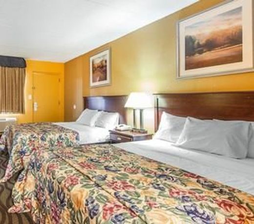 Days Inn by Wyndham Calhoun GA I-75 and US-41