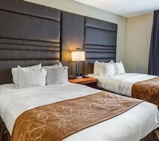 Comfort Suites near Tanger Outlet Mall