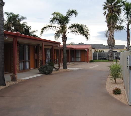 NearBy Hotel