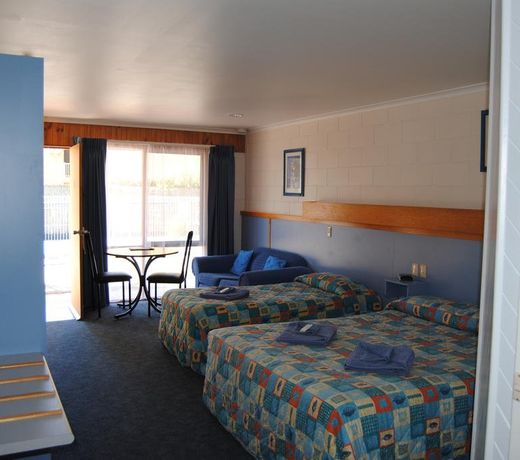 Cunningham Shore Motel