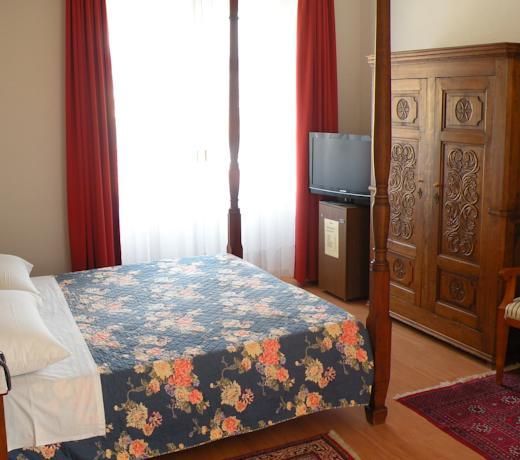 SCHLOSSHOTEL