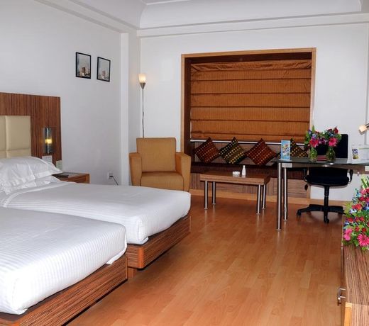Treehouse Hotel Club & SPA