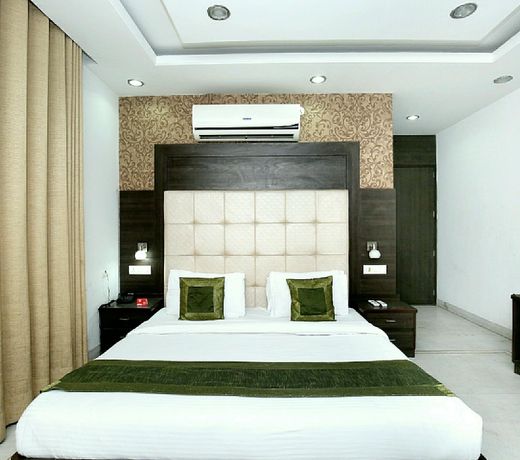 OYO 5121 Hotel Ocean