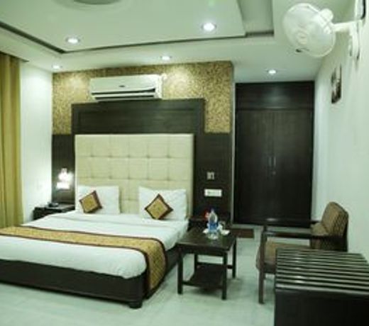 OYO 5121 Hotel Ocean