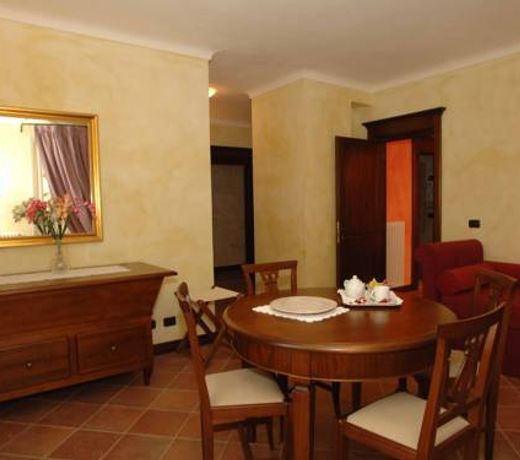 Fabulous Mansion in Nizza Monferrato with Swimming Pool