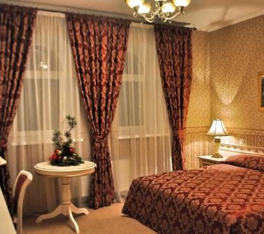 Dynastya Hotel