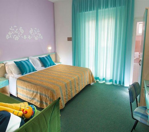 Hotel Diana