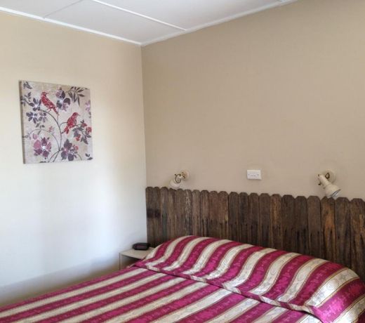 Oasis Motel