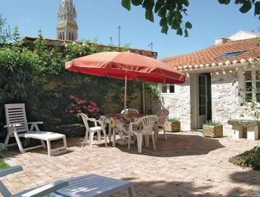 Guesthouse Holiday Home Rue Des Granges