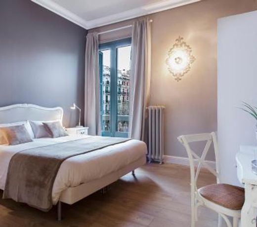BacHome Gallery B&B