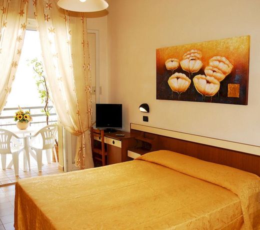 Hotel Devon Rooms & Breakfast