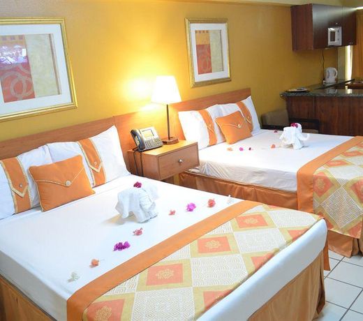 SUITES OCHO RIOS