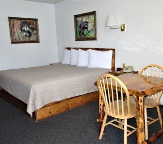 Eagle's Nest Motel