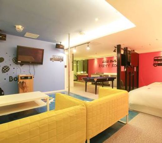 Hotel Bus