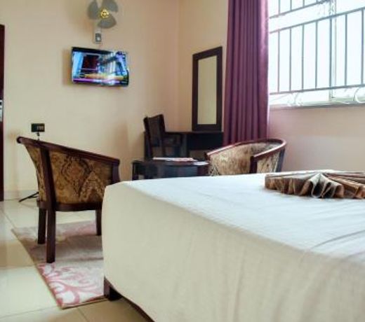 Diamonds Hotel