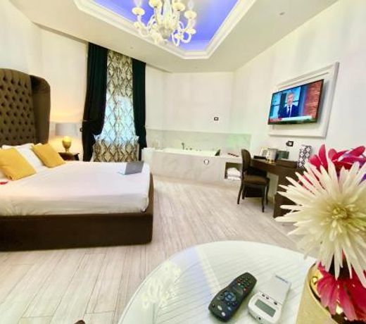 Escape Luxury Suite