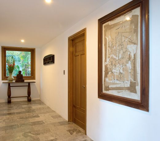The Chi Villa
