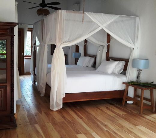 The Chi Villa