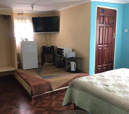 Furnished self-catering guest wing