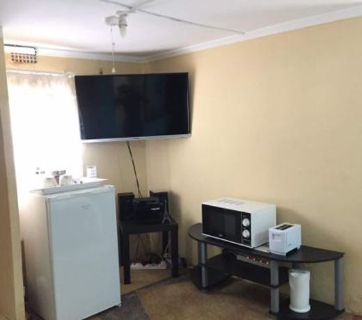 Furnished self-catering guest wing