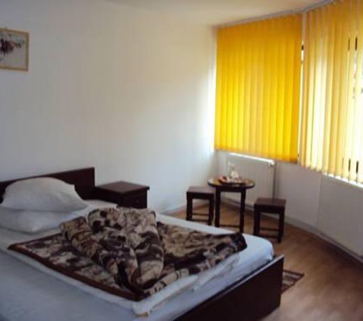 CABANA MONA
