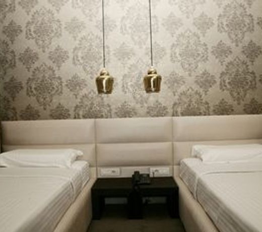 La BohÃ¨me Hotel