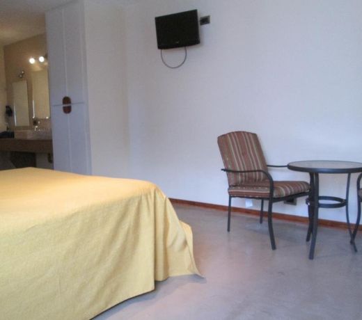 Cañas Suites Urbanas