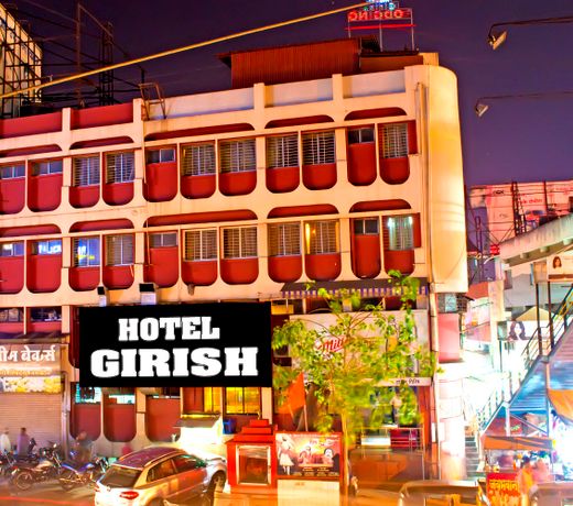 Hotel Girish