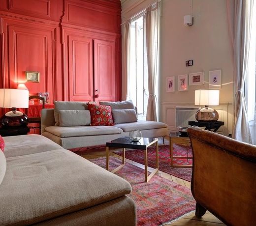 APPARTEMENTS DE VILLE ?? RIVA LOFTS & SUITES