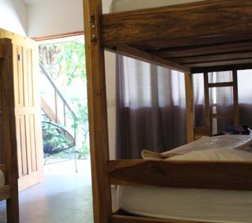 Cabinas Playa Surf Hostel