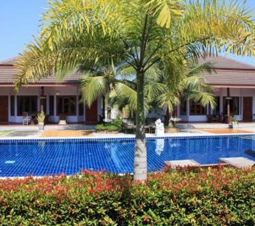 Waterside Resort
