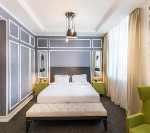 Dondar Hotel Formula 1 View